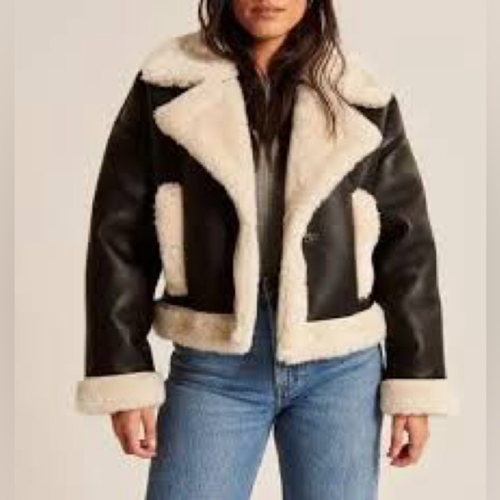 Abercrombie & Fitch Black and Cream Teddy Jacket